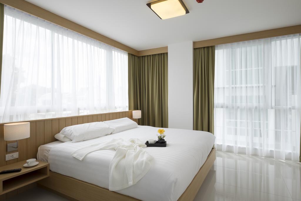 Modern Thai Suites Phuket Pokoj fotografie