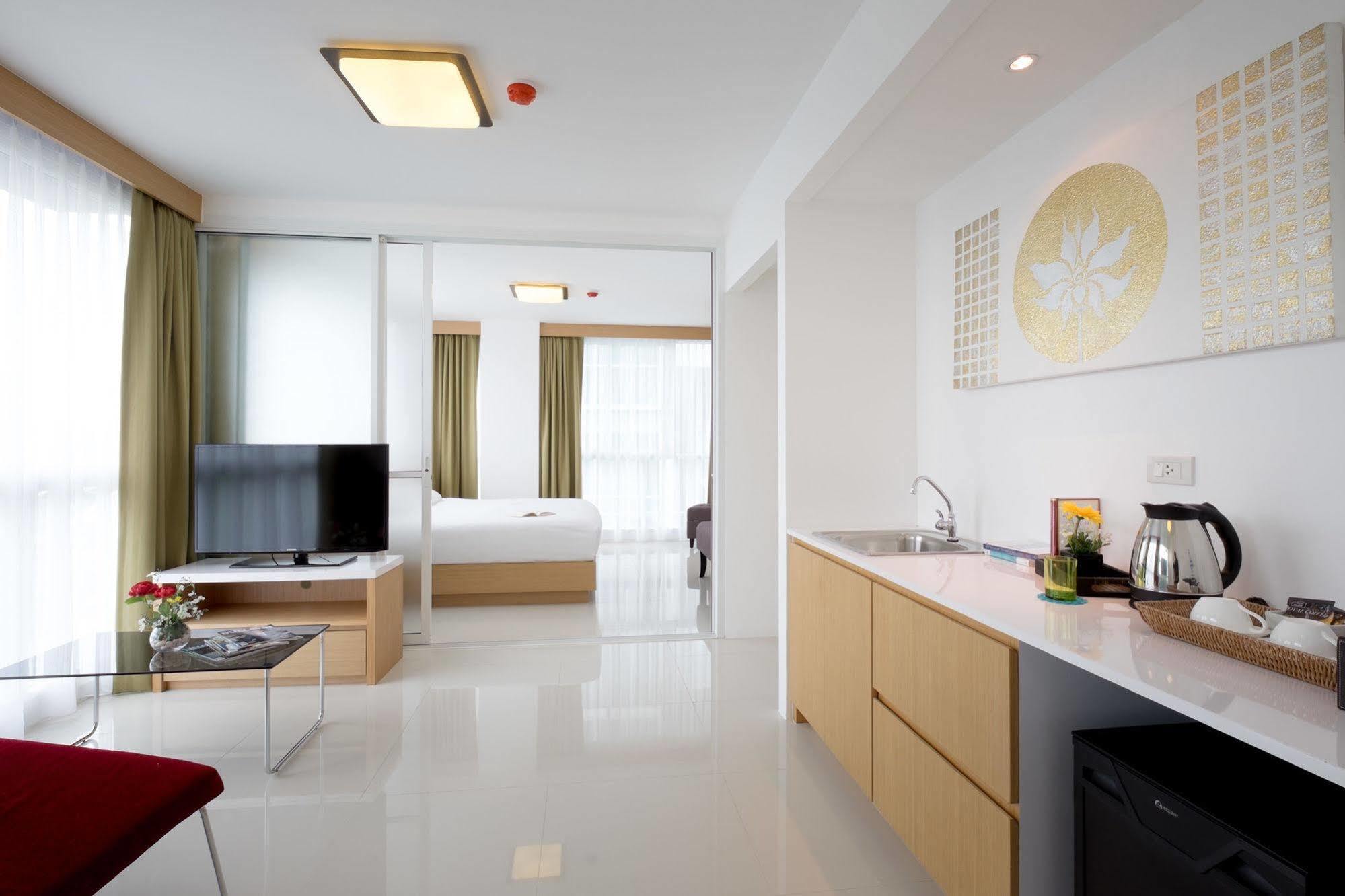 Modern Thai Suites Phuket Exteriér fotografie
