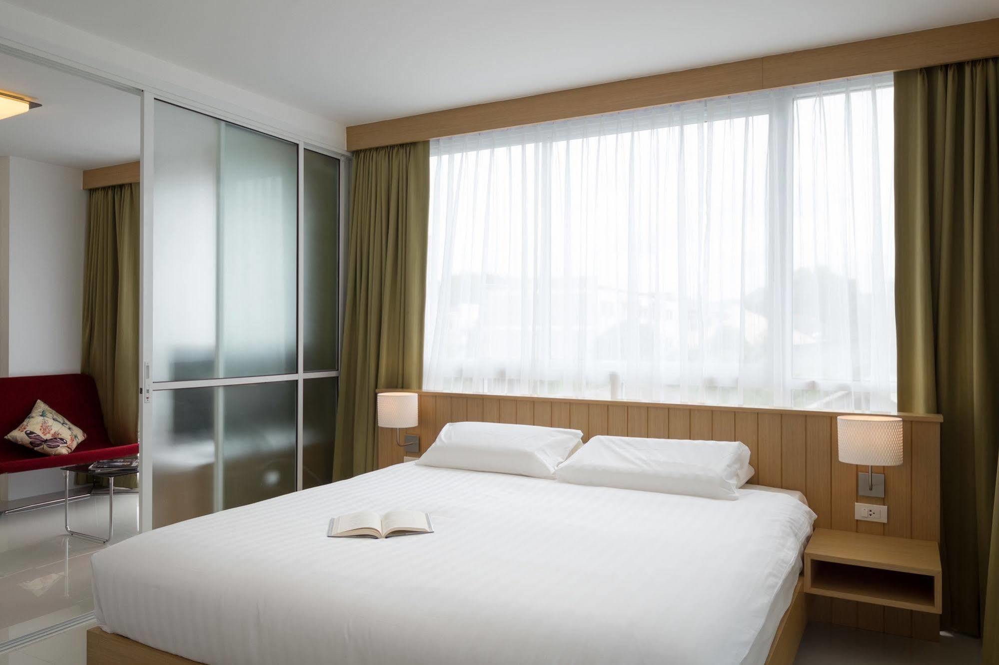Modern Thai Suites Phuket Exteriér fotografie